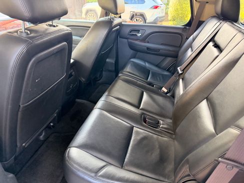 Used 2012 Chevrolet Tahoe LTZ AWD/4WD image 10