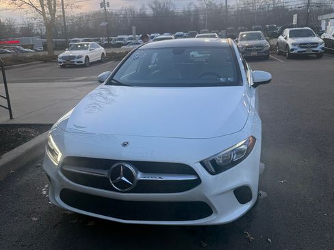 Used 2022 Mercedes-Benz A 220 4MATIC image 2