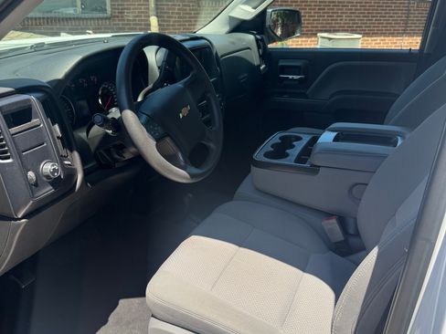 Used 2018 Chevrolet Silverado 1500 W/T w/ Trailering Package image 17