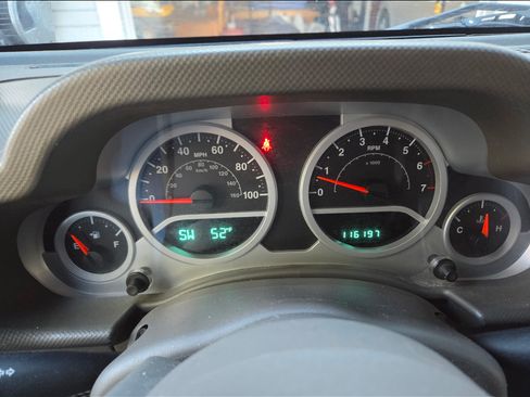 Used 2010 Jeep Wrangler Sahara w/ Dual Top Group image 16