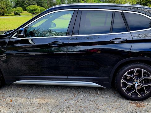 Used 2021 BMW X1 xDrive28i image 2