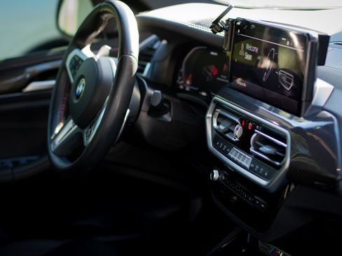 Used 2024 BMW X3 M40i w/ Premium Package image 10