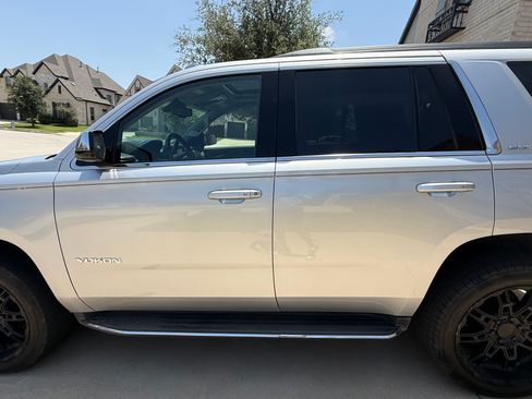 Used 2018 GMC Yukon SLT w/ Open Road Package AWD/4WD image 15