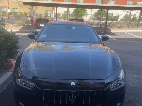 Used 2019 Maserati Ghibli S RWD image 2
