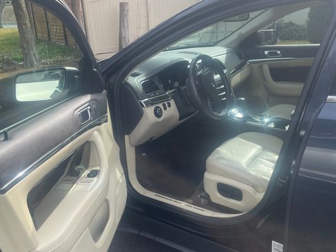 Used 2014 Lincoln MKS AWD w/ Equipment Group 101A image 11