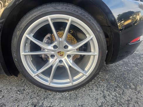 Used 2018 Porsche 718 Cayman Coupe 2D image 32