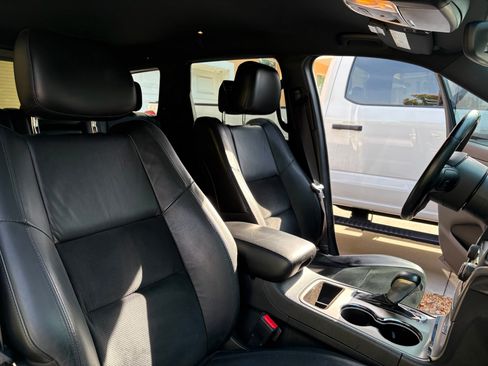 Used 2018 Jeep Grand Cherokee Altitude RWD image 9
