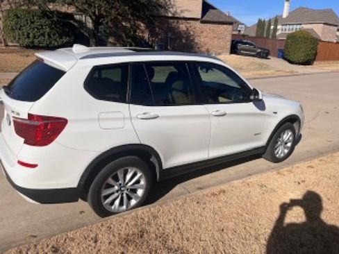 Used 2017 BMW X3 sDrive28i image 4