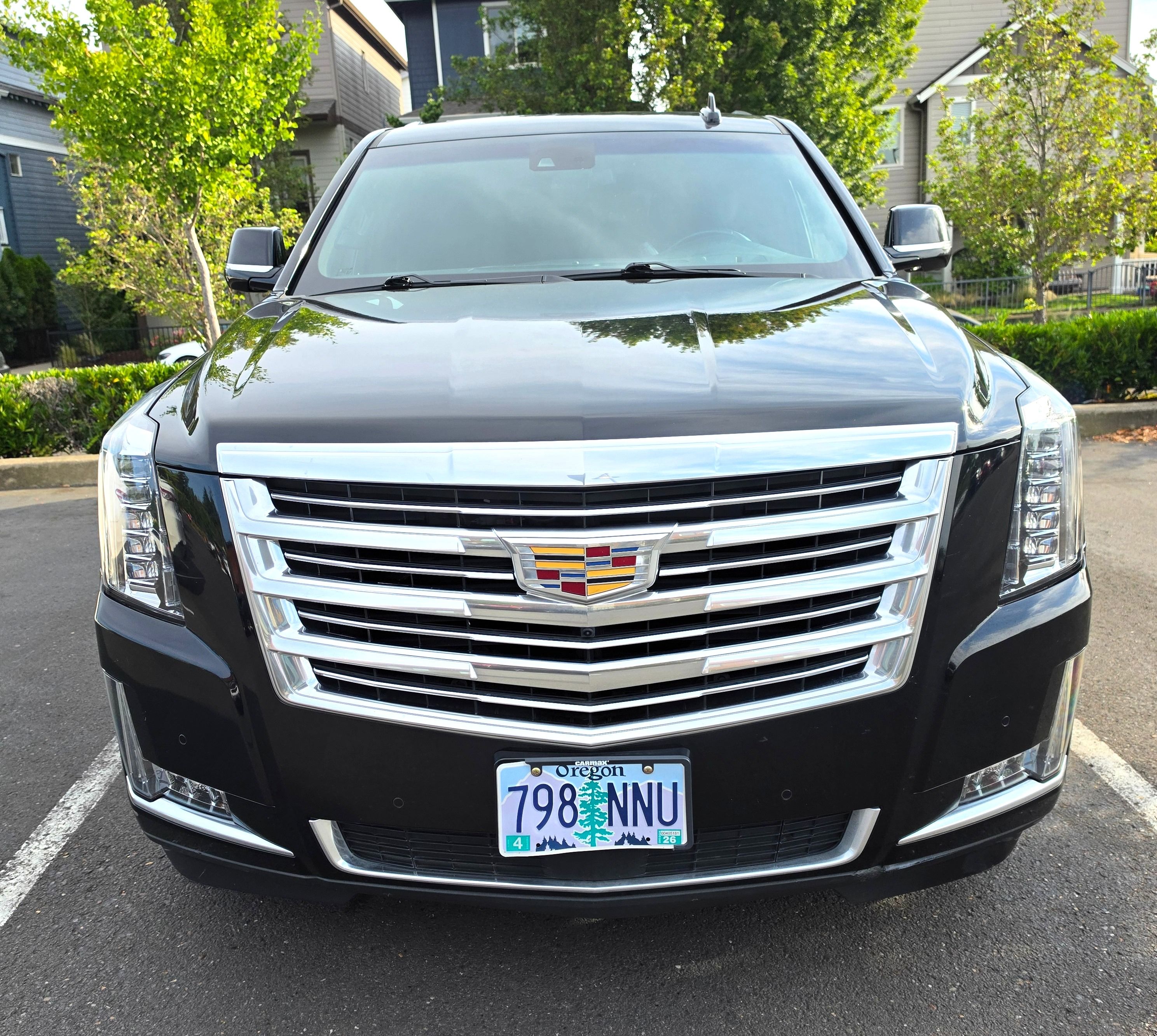 Used 2018 Cadillac Escalade ESV Platinum AWD/4WD image 16
