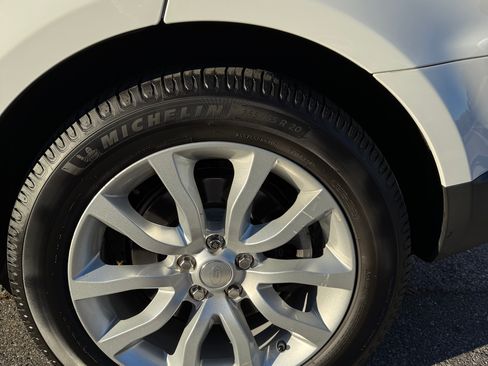 Used 2014 Land Rover Range Rover Sport HSE image 9