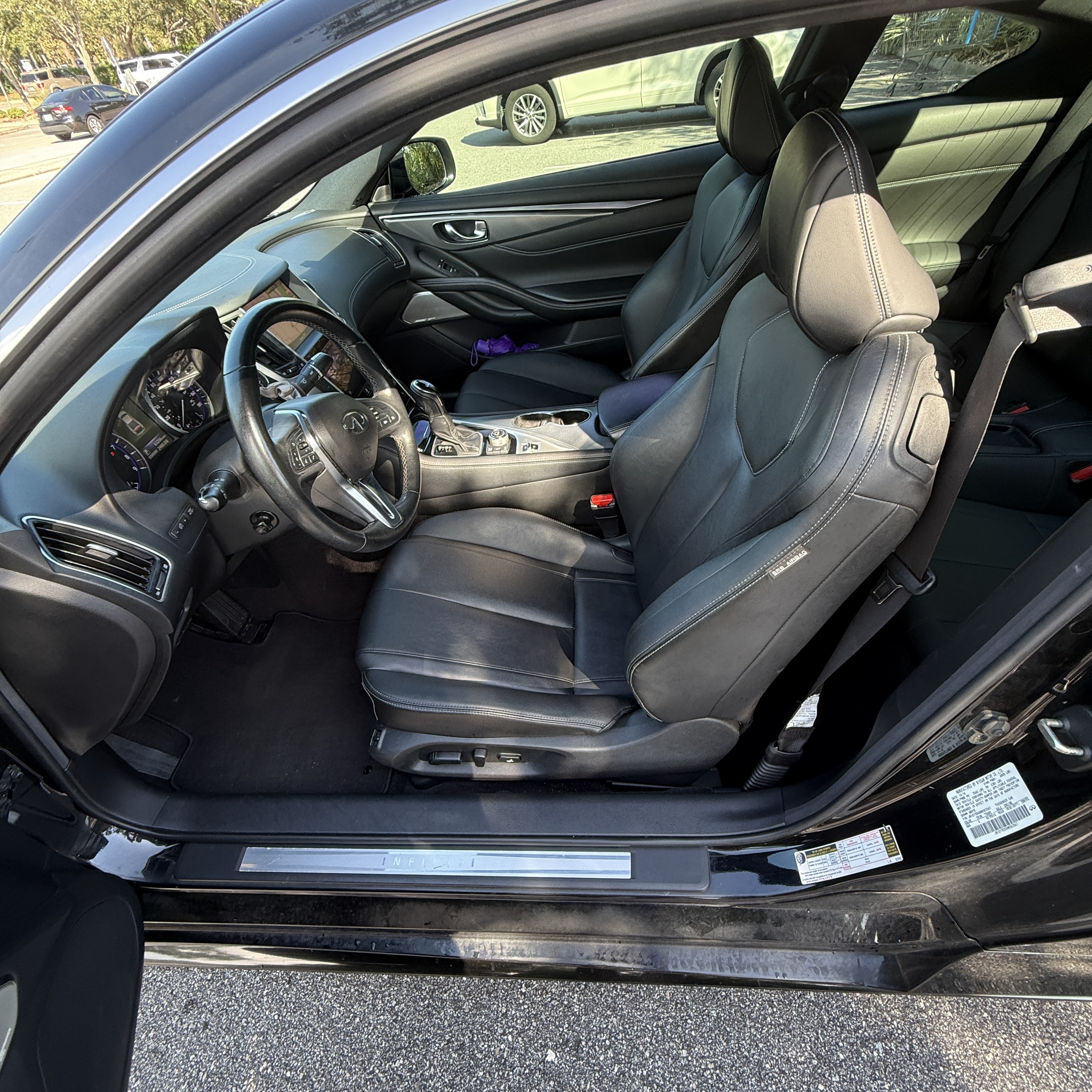Used 2017 INFINITI Q60 3.0t w/ Premium Plus Package 3.0T RWD image 16