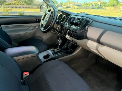 Used 2012 Toyota Tacoma 4x4 Regular Cab image 10