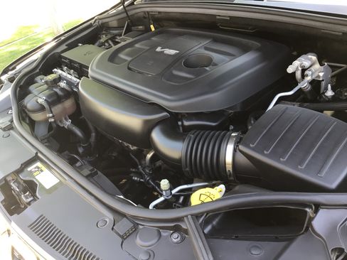 Used 2017 Jeep Grand Cherokee Laredo image 18