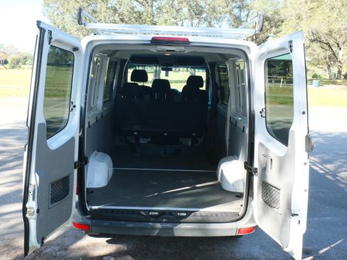 Used 2016 Mercedes-Benz Sprinter 2500 image 15