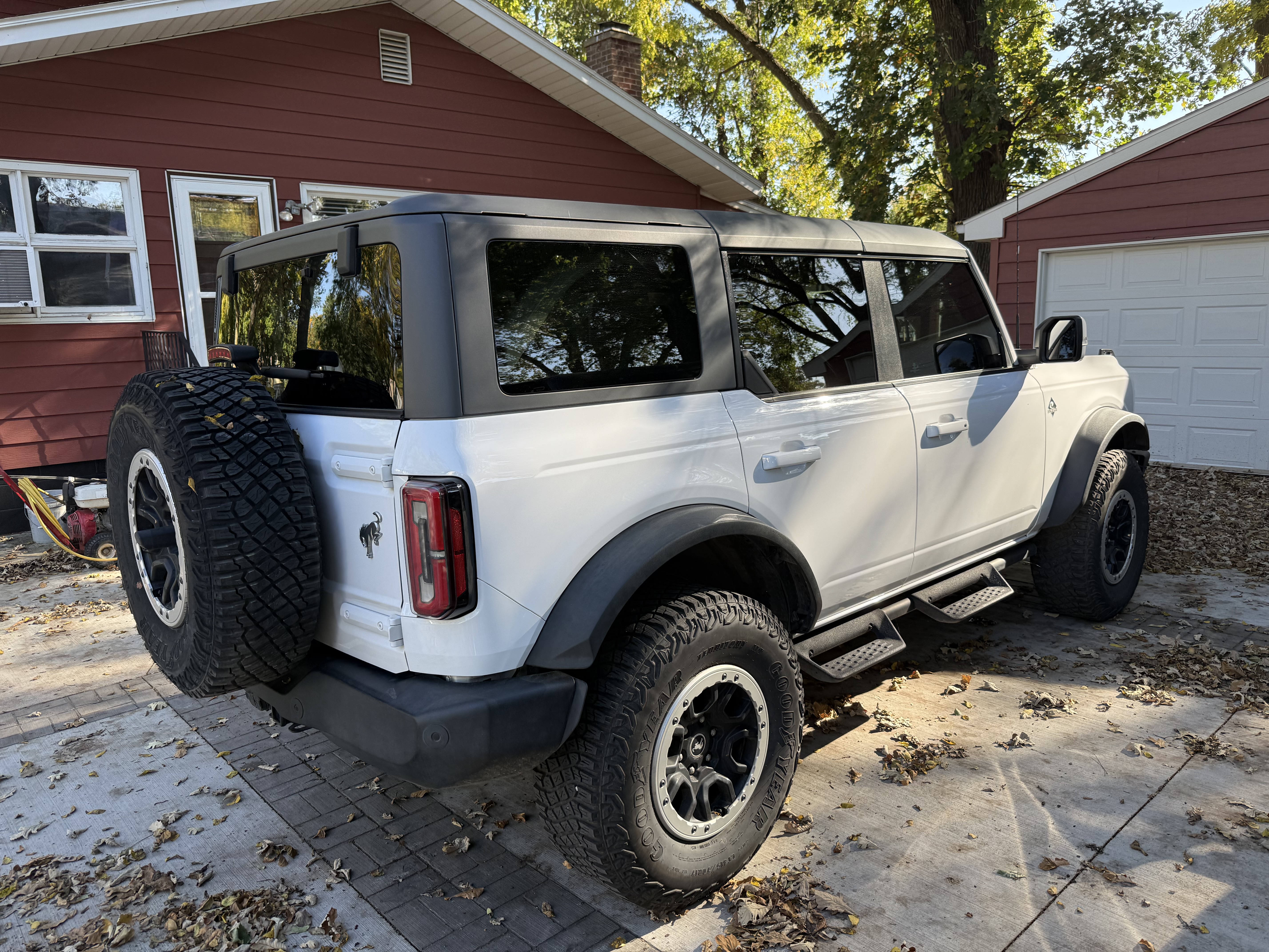 Used 2023 Ford Bronco Outer Banks w/ Sasquatch Package AWD/4WD image 8