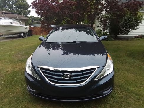 Used 2013 Hyundai Sonata GLS FWD image 2