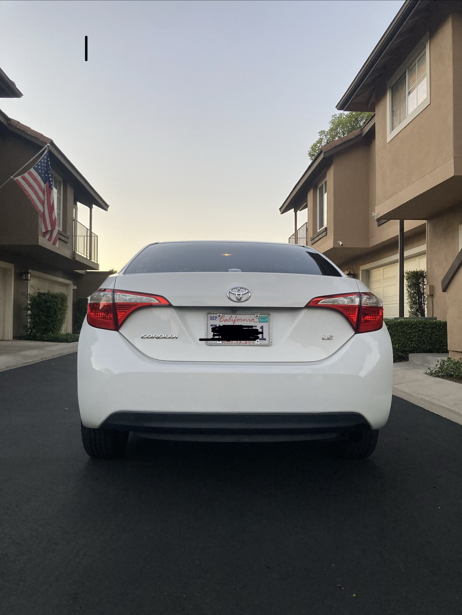 Used 2015 Toyota Corolla LE FWD image 8