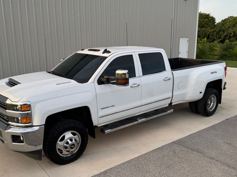 Used 2017 Chevrolet Silverado 3500 LTZ w/ Duramax Plus Package AWD/4WD image 19