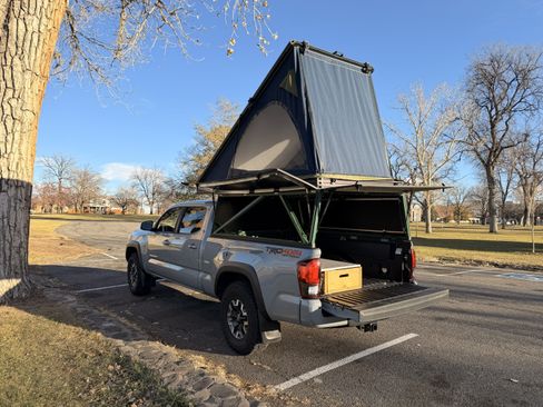 Used 2019 Toyota Tacoma TRD Off-Road image 29