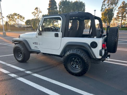 Used 2005 Jeep Wrangler Sport image 8
