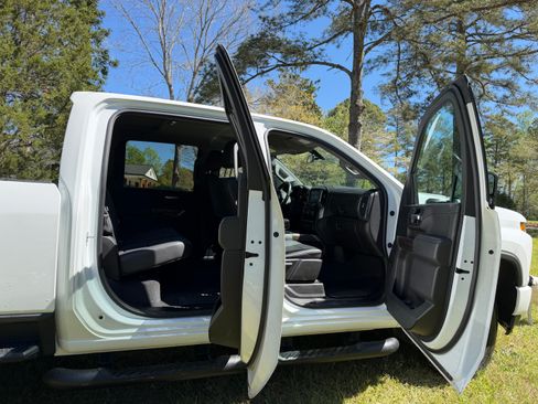 Used 2022 Chevrolet Silverado 2500 LT w/ Z71 Sport Edition image 5