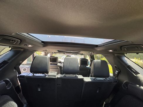 Used 2019 Land Rover Discovery HSE AWD/4WD image 12