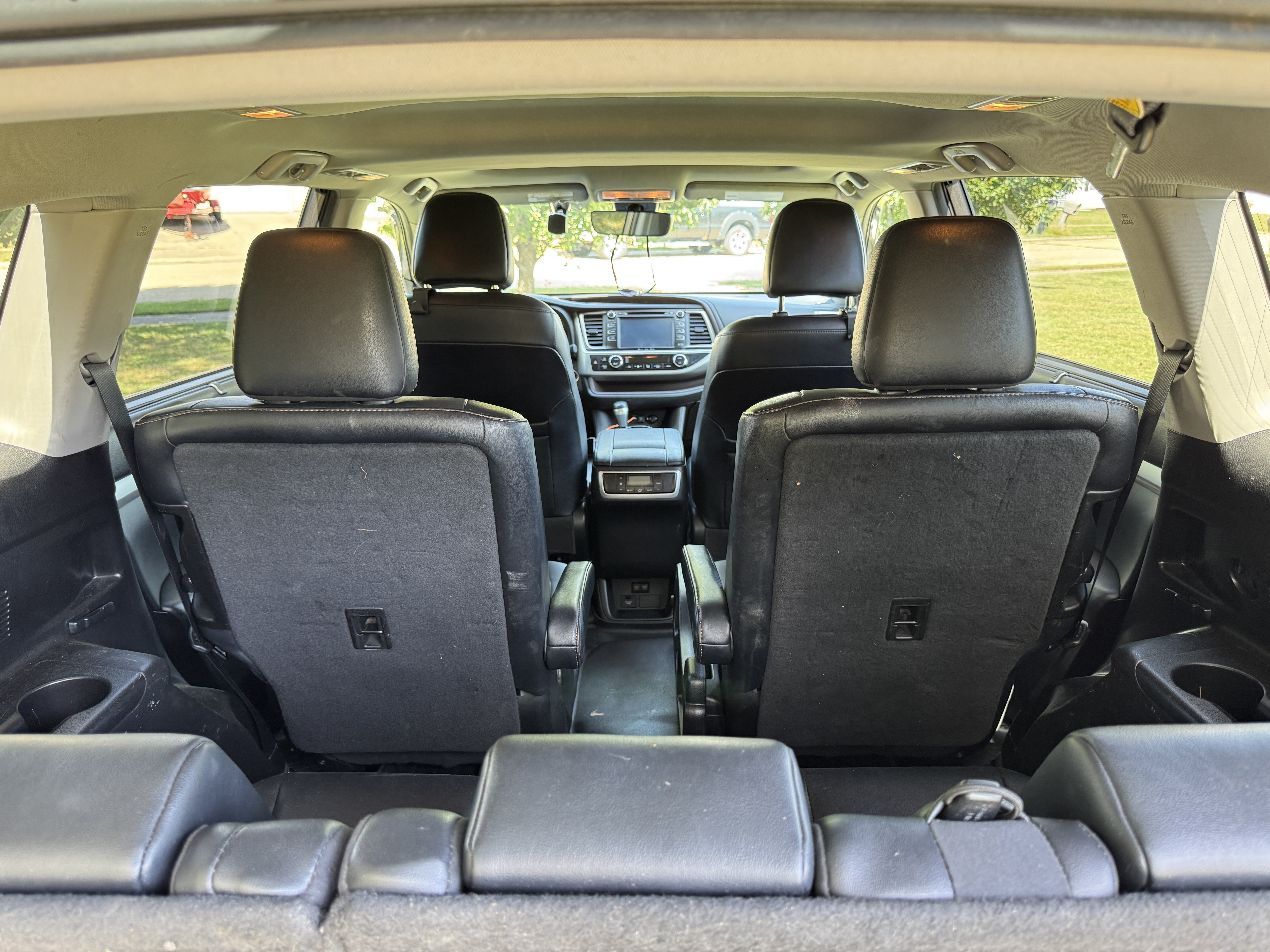 Used 2019 Toyota Highlander XLE FWD image 15
