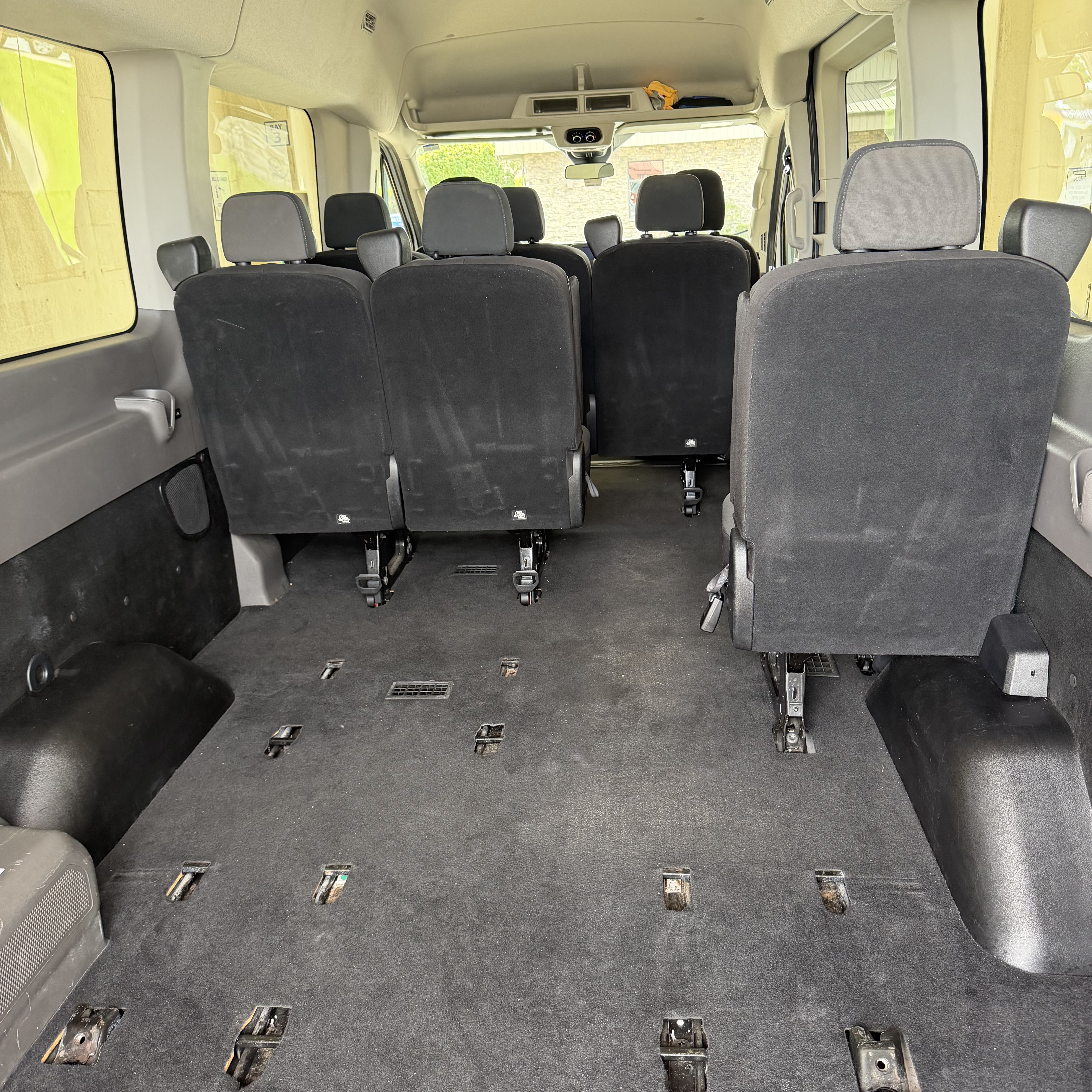 Used 2020 Ford Transit 350 XLT RWD image 4