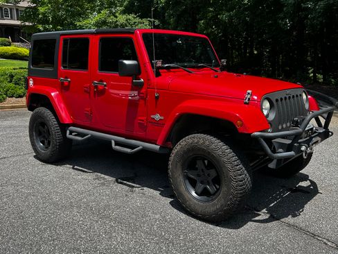 Used 2014 Jeep Wrangler Unlimited Sport AWD/4WD image 1