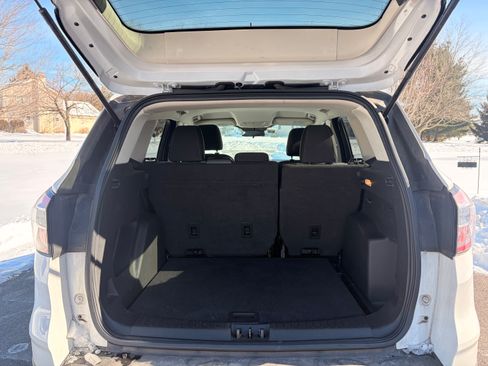 Used 2017 Ford Escape SE image 6