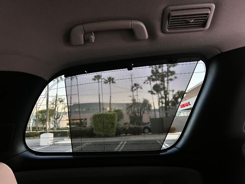 Used 2014 Toyota Sequoia Limited image 19