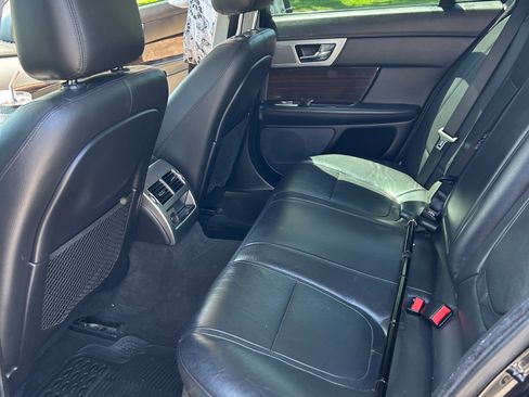 Used 2013 Jaguar XF 3.0 image 9