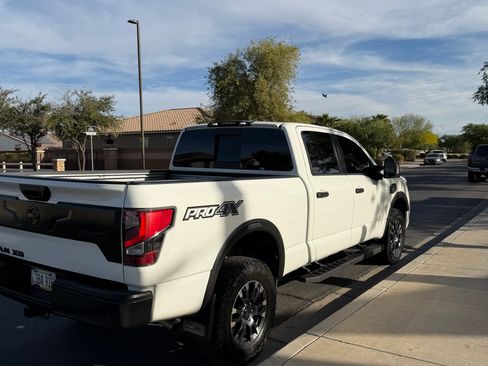 Used 2021 Nissan Titan PRO-4X w/ Pro-4x Convenience Package image 6