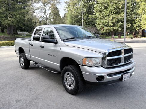 Used 2004 Dodge Ram 2500 Truck SLT image 8