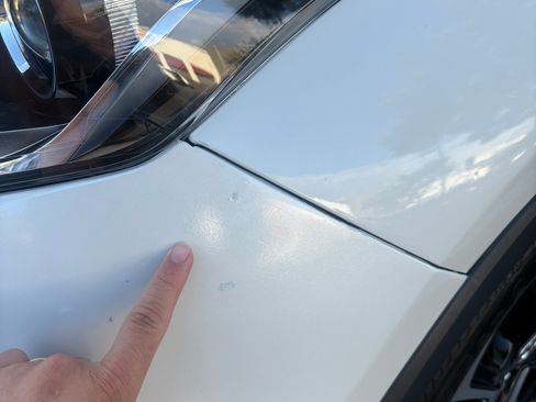 Used 2019 Toyota C-HR XLE FWD image 23
