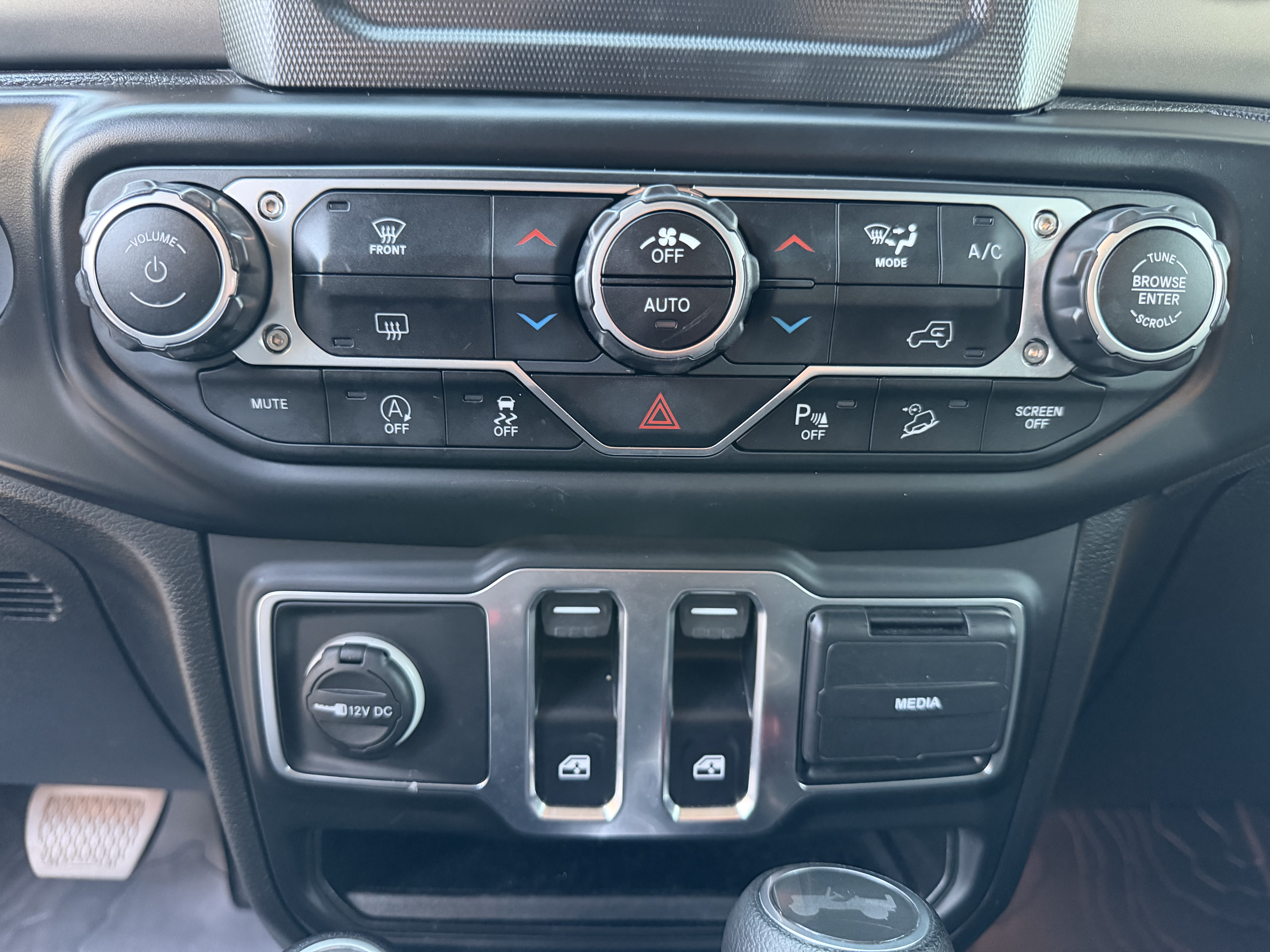 Used 2021 Jeep Wrangler Sport AWD/4WD image 14