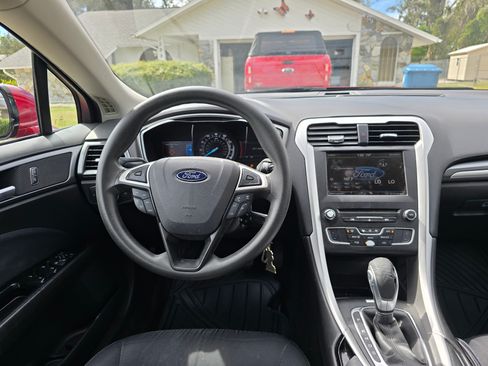 Used 2016 Ford Fusion SE image 23