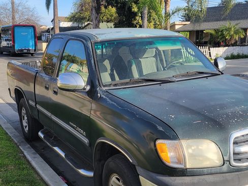 Used 2000 Toyota Tundra SR5 image 4