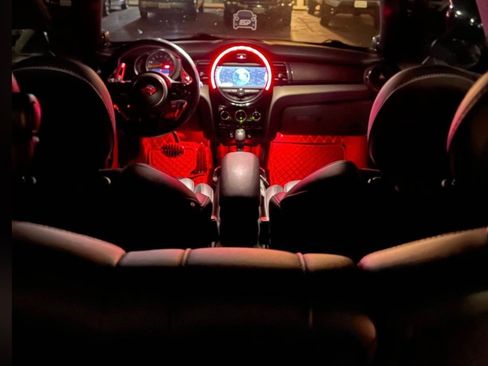 Used 2015 MINI Cooper S image 4