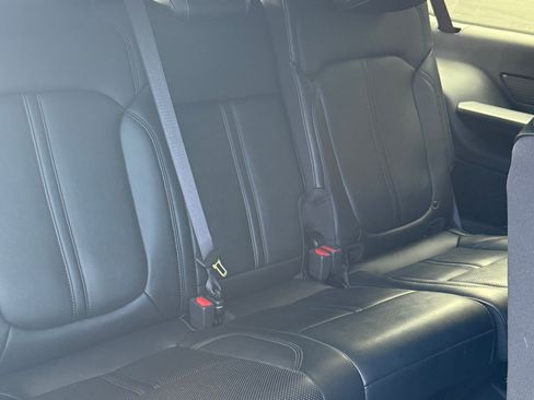 Used 2024 Jeep Wagoneer L Series II w/ Convenience Group I image 10