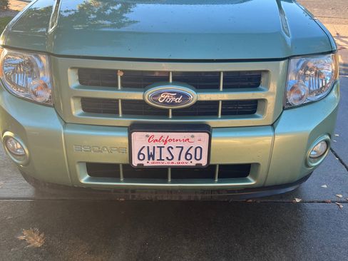 Used 2010 Ford Escape 2WD Hybrid image 4