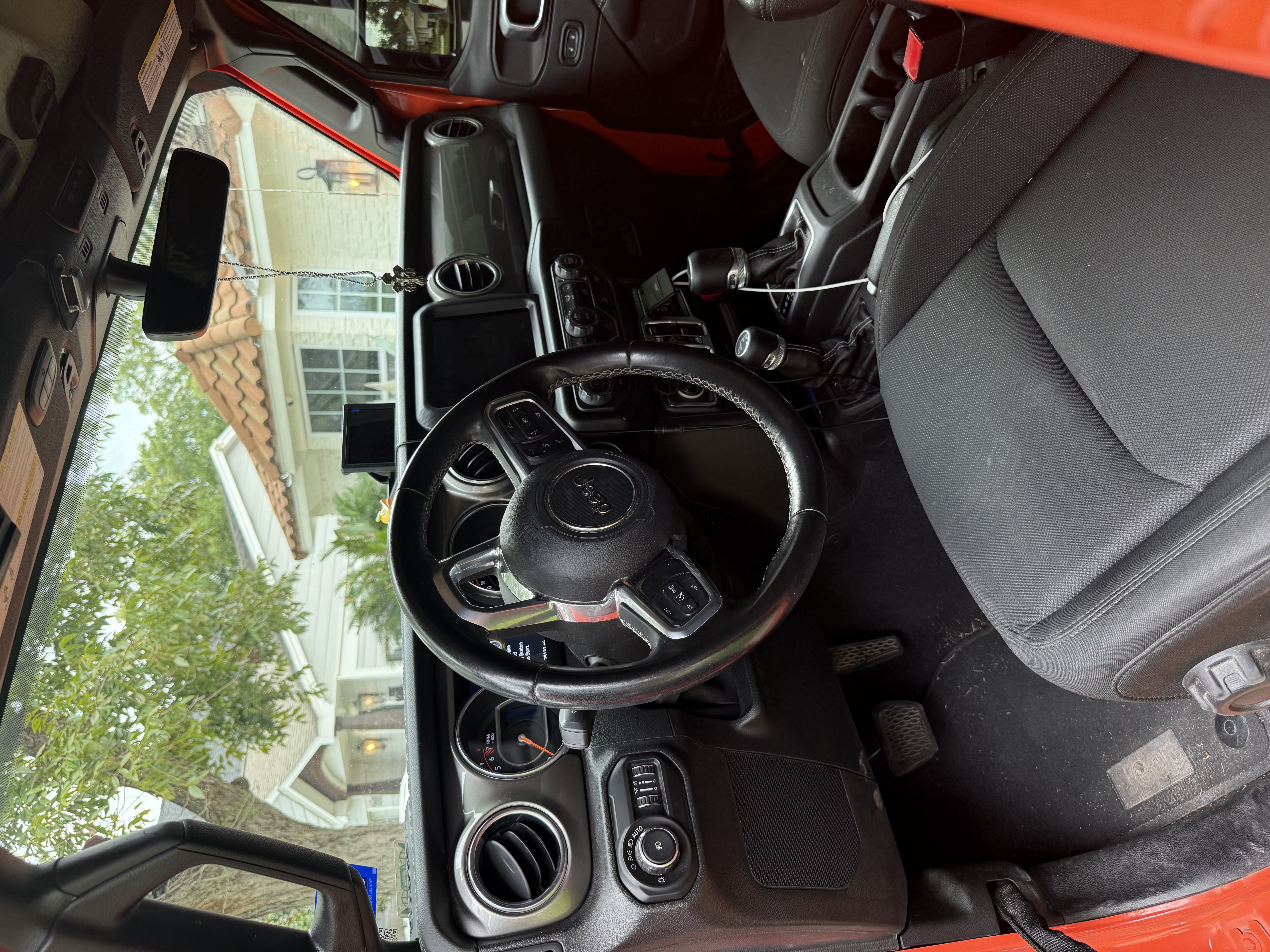 Used 2020 Jeep Wrangler Unlimited Sahara w/ Uconnect 4C Nav & Sound Group AWD/4WD image 12