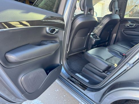 Used 2018 Volvo XC90 T6 Momentum w/ Momentum Plus Package image 24