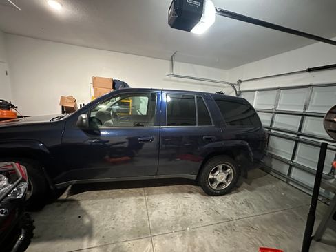 Used 2009 Chevrolet TrailBlazer LT w/ Sun And Sound Package image 14
