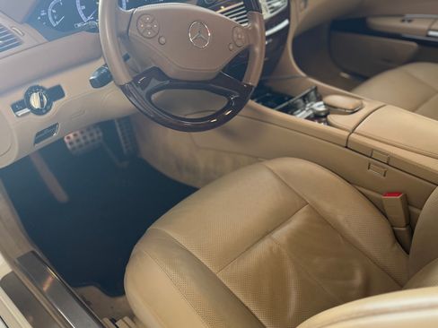 Used 2013 Mercedes-Benz CL 550 4MATIC image 16