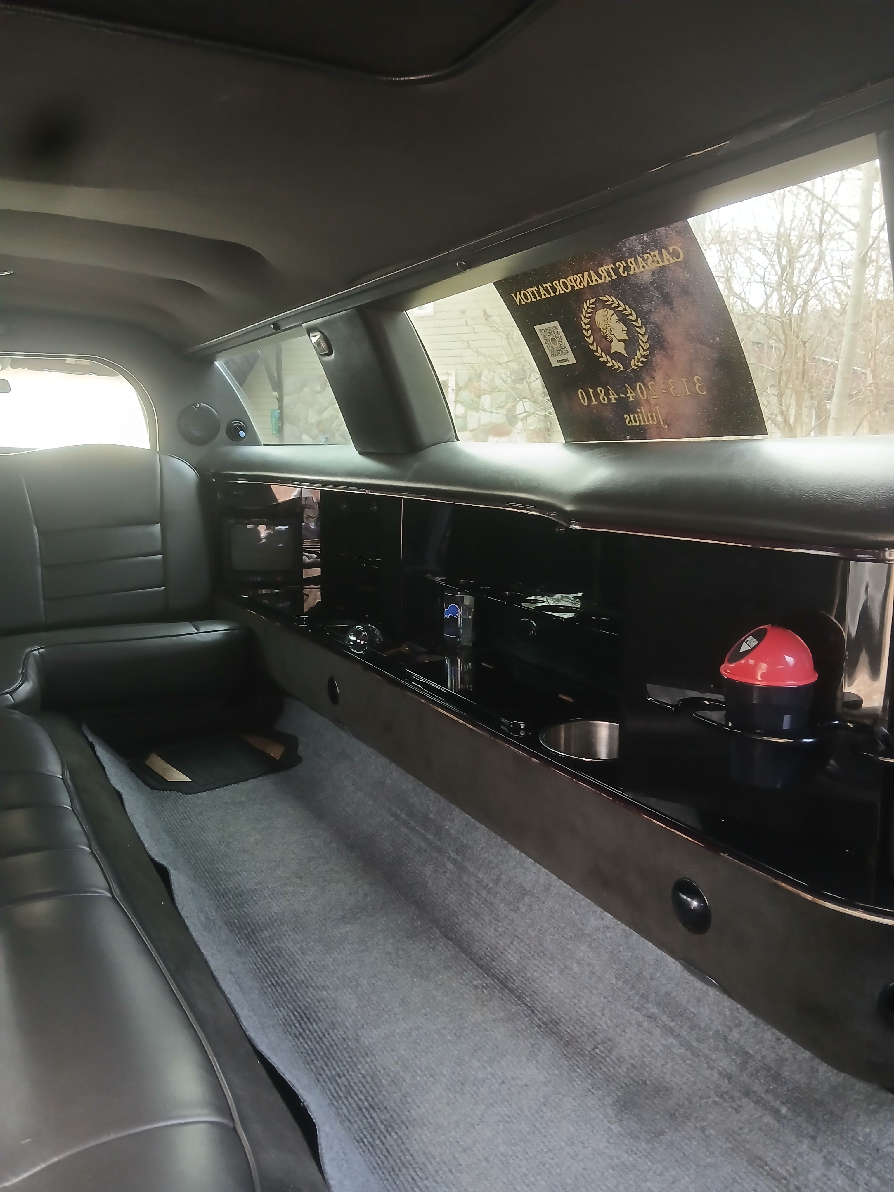 Used 2000 Lincoln Town Car Signature RWD image 3