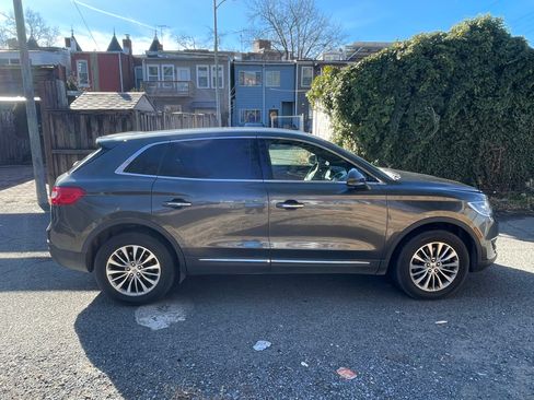 Used 2018 Lincoln MKX Select w/ Select Plus Package image 5
