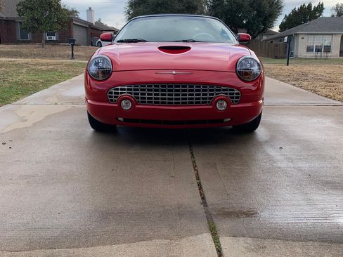 Used 2004 Ford Thunderbird image 4
