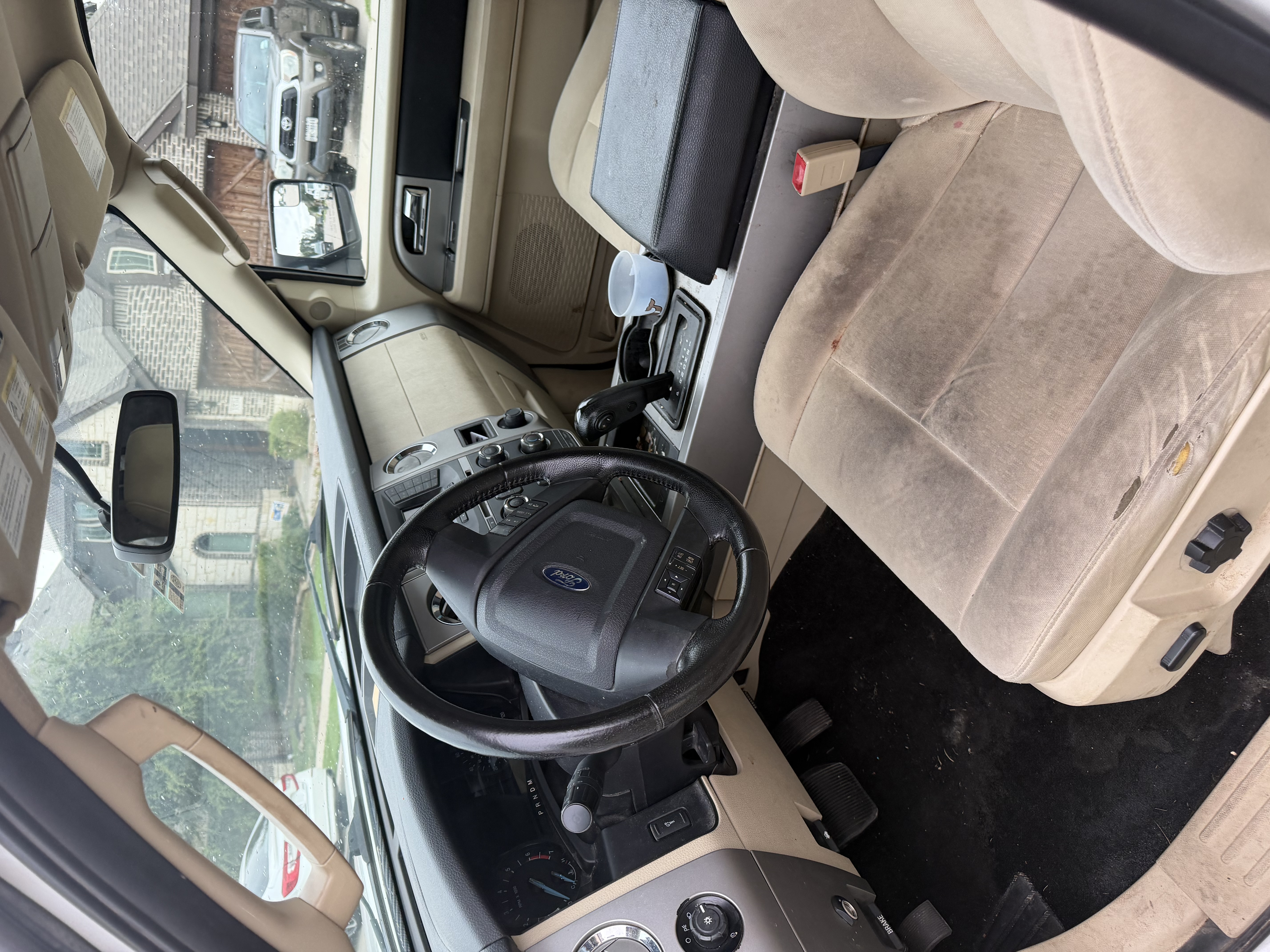 Used 2015 Ford Expedition XLT AWD/4WD image 10