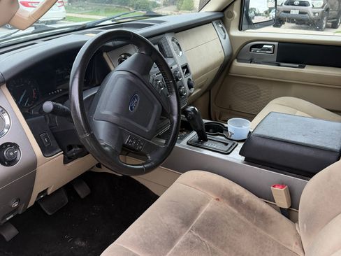 Used 2015 Ford Expedition XLT AWD/4WD image 10